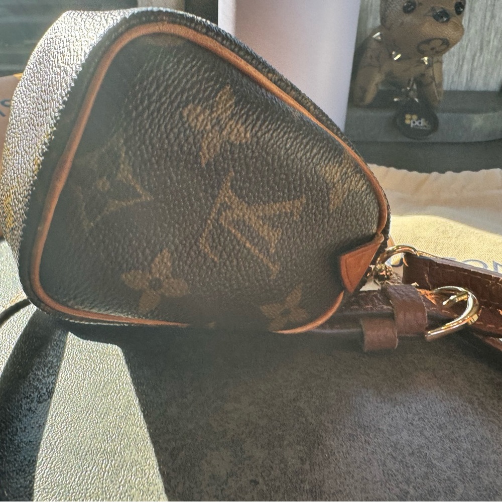 ❌SOLD❌ Louis Vuitton Monogram Nano Speedy, Authenticated & EXCELLENT Condn. - Picture 11 of 12